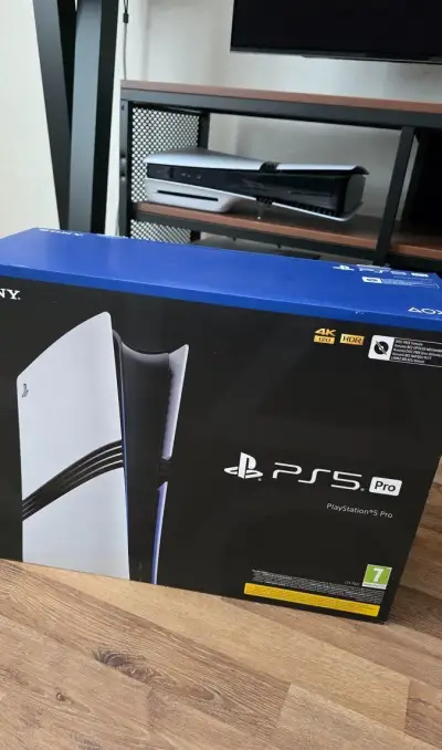 Playstation 5 PRO + mechanika , záruka