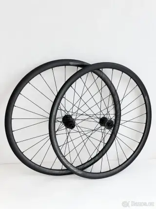 Zapletená kola Merida Expert CW 700C