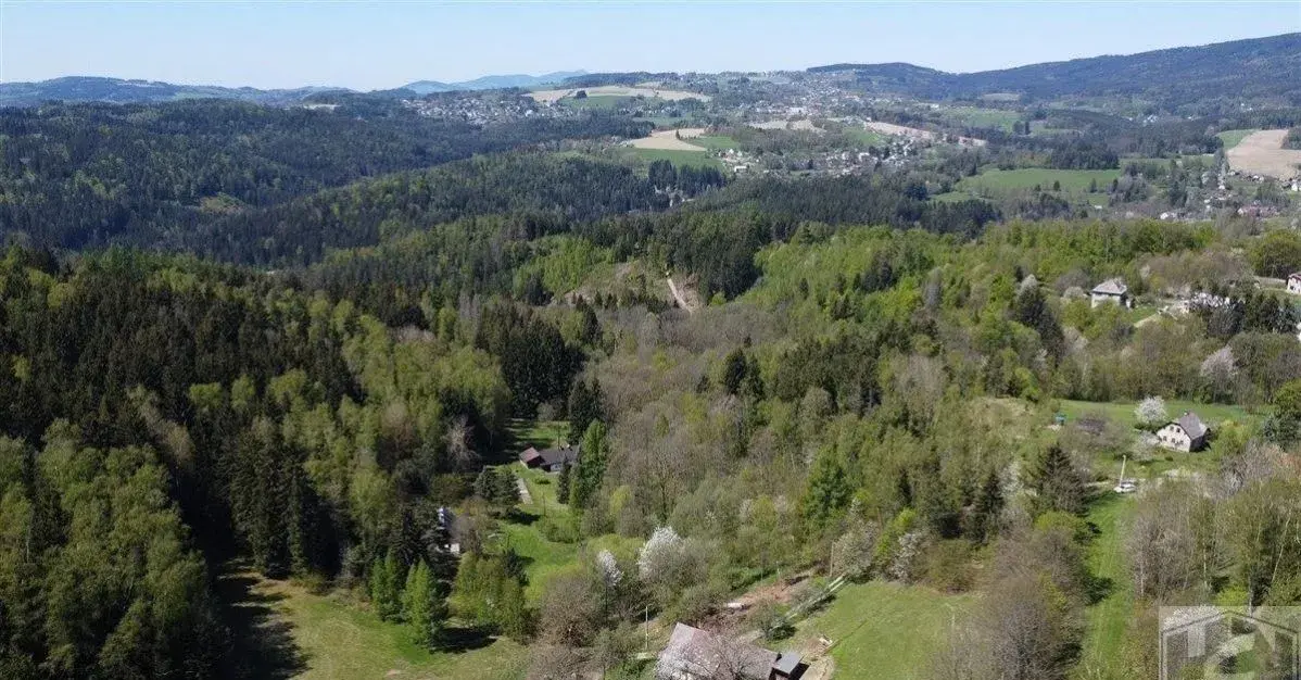 Prodej pozemku v obci Radčice u Železného Brodu 1417m2