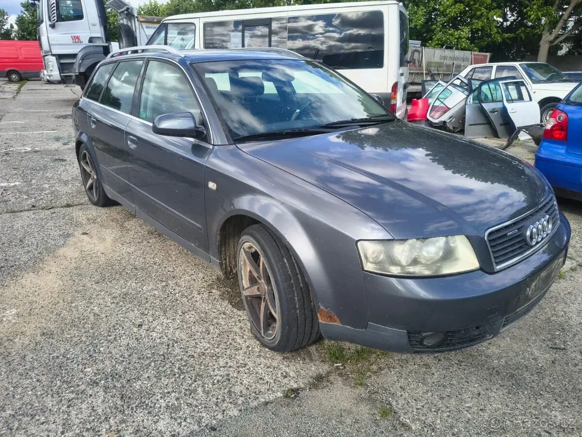 A4 B6 2.5TDI - DÍLY Z VOZU