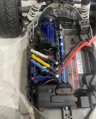 traxxas rustler VXL 4x4 výměna za skutr/ nebo expedici