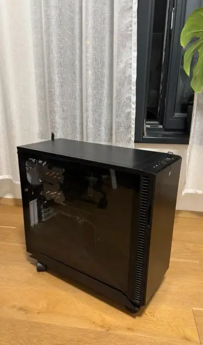 PC - i9-9900k, MSI 2080TI 11GB, 32GB RAM, 256 NVMe + 4TB HDD