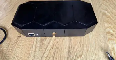 Router Turris Mox, WiFi 6, LTE kitem a anténou