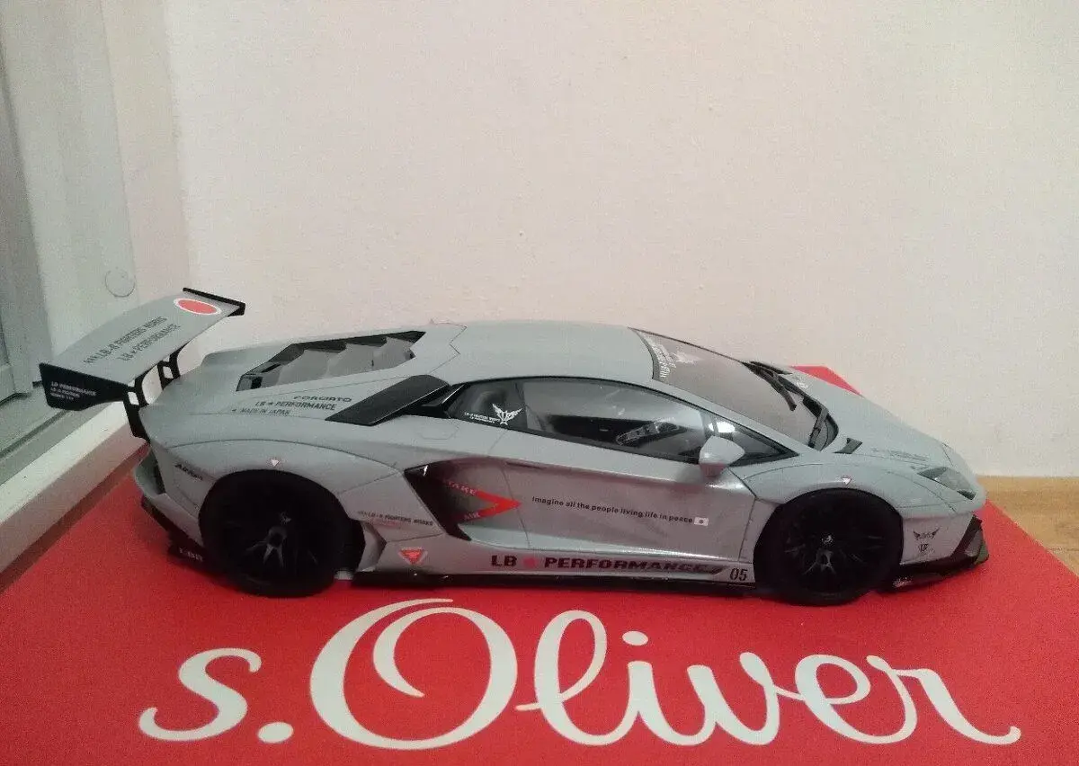 Lamborghini Aventador Liberty Walk - 1/18 GT Spirit/Kyosho