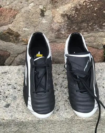 Kopačky Umbro 44. 7