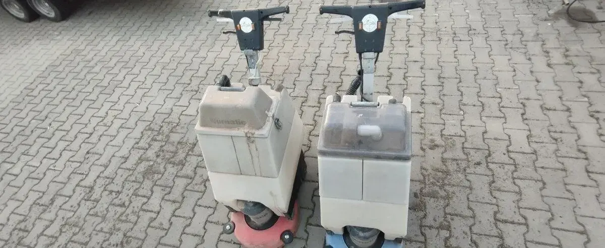 Podlahový mycí stroj Numatic