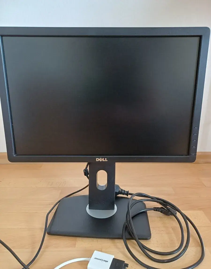 Monitor Dell P1913S 19" + redukce VGA - HDMI