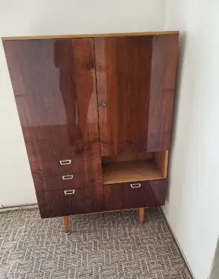 Retro obývací stěna