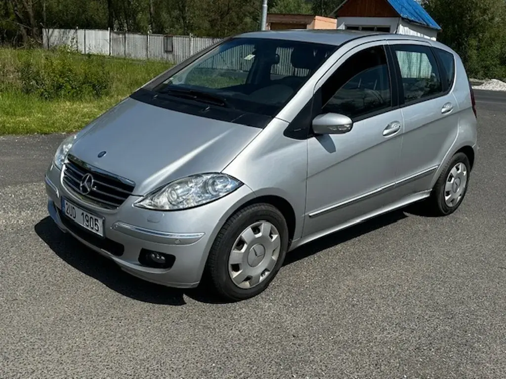 Mercedes-Benz A200