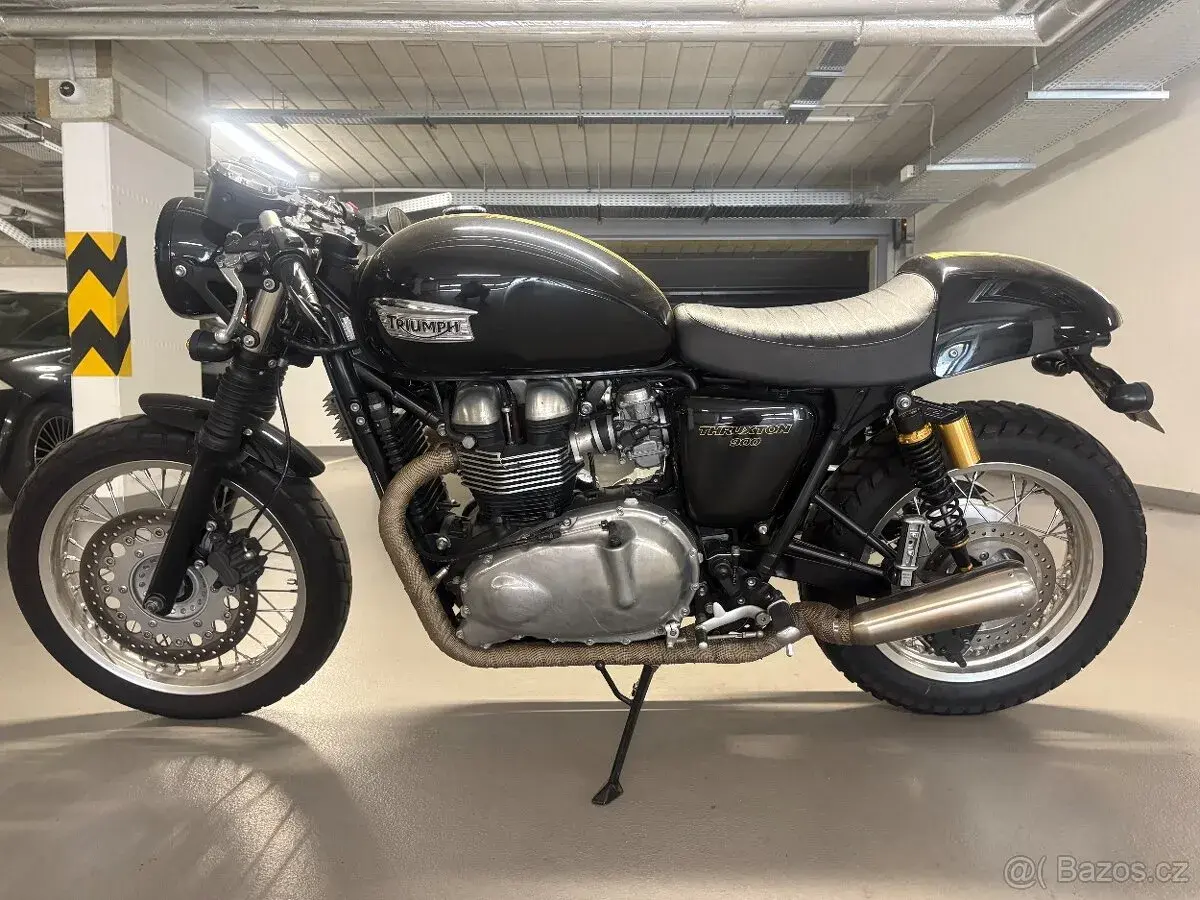 Triumph Thruxton 900