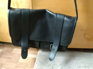 Prvotžídní kožeuou manažerskou kabeli