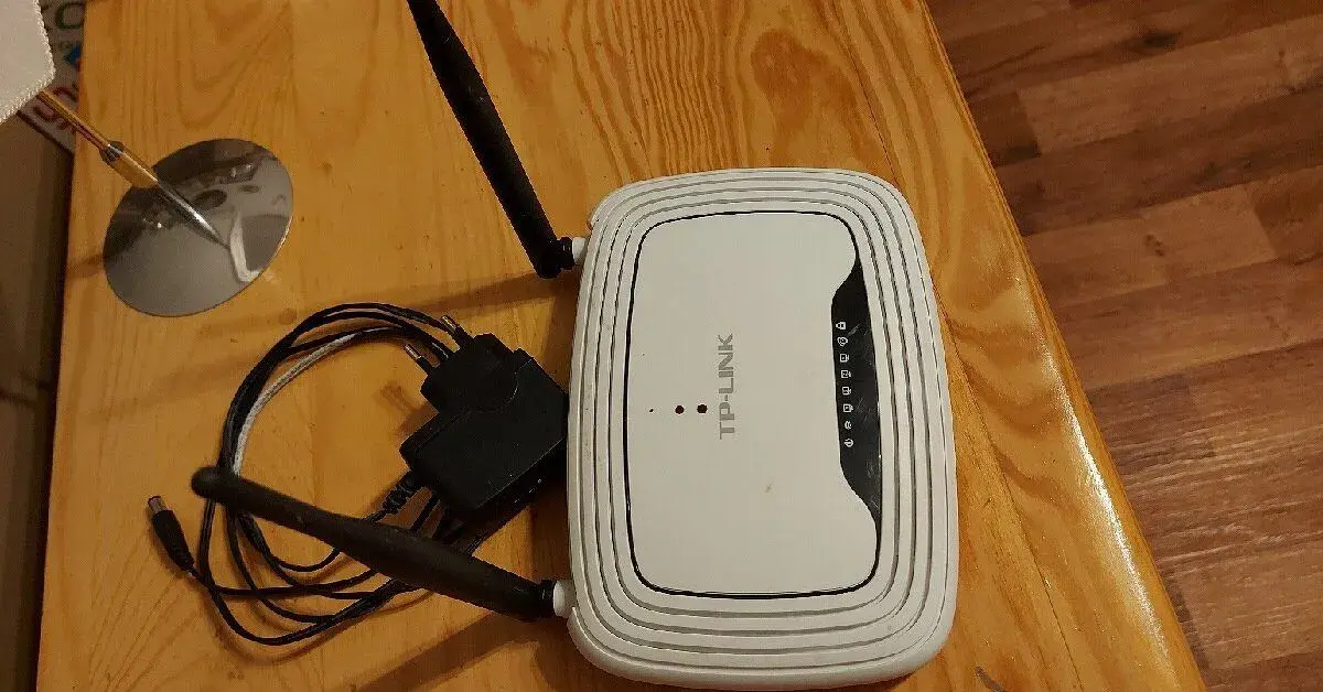 TP-LINK TL-WR841N router