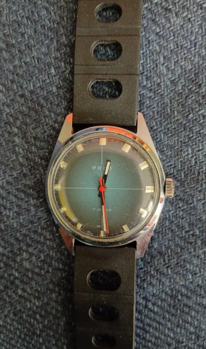 Mechanické hodinky PRIM Elegant II „Kapka“ (1976) – funkční,