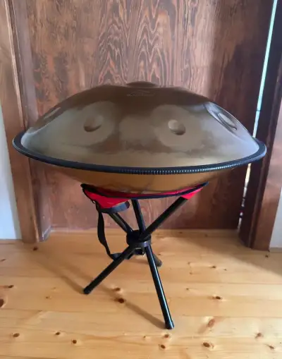 GLADFREST handpan 9 tónů, D moll – nový, kompletní sada