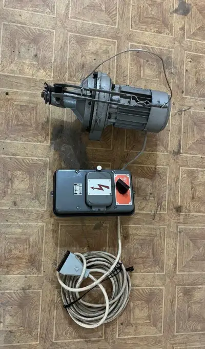 Elektromotor MEZ 550W s převodovkou