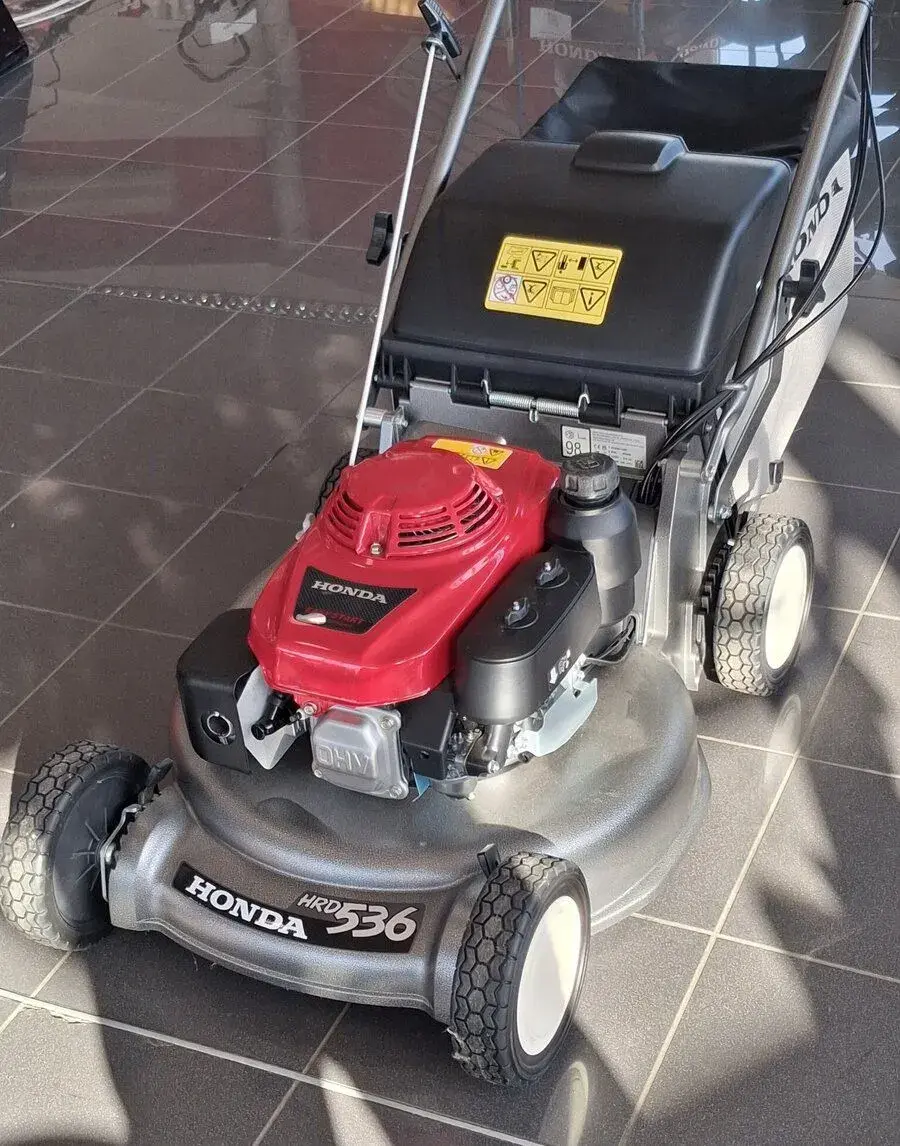 Profesionální motorová sekačka s pojezdem Honda HRD 536 HX