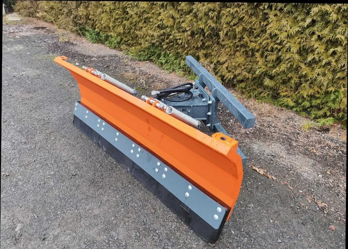 Radlice na sníh, sněhová radlice - hydraulické naklápění