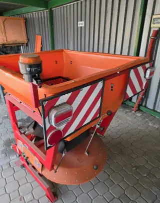 Komunální rozmetadlo sypač Dexwal PK 550