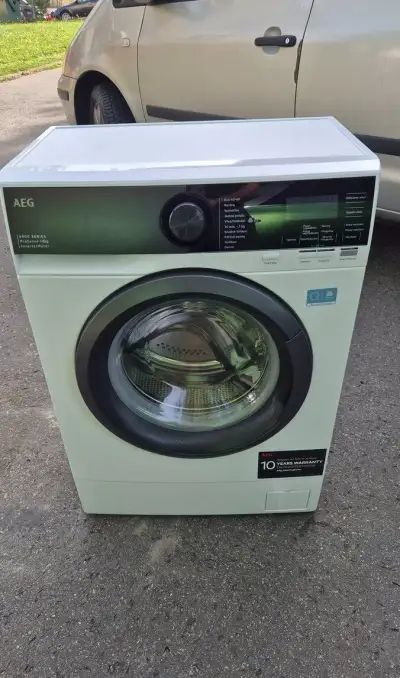 Zánovní pračka AEG
