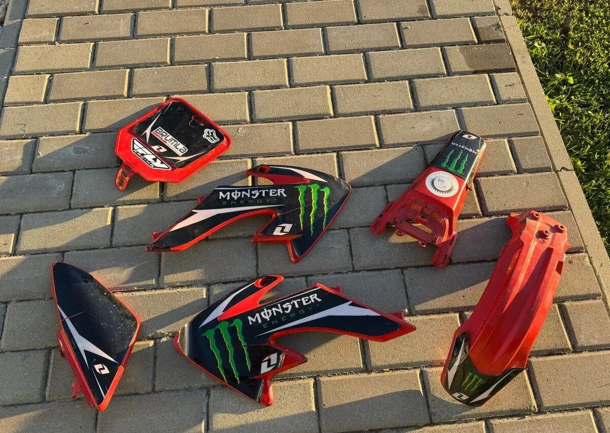 Plasty Pitbike - Monster polepy