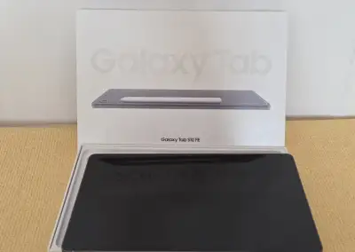 Zánovný Samsung Galaxy Tab S10 FE 128GB šedý