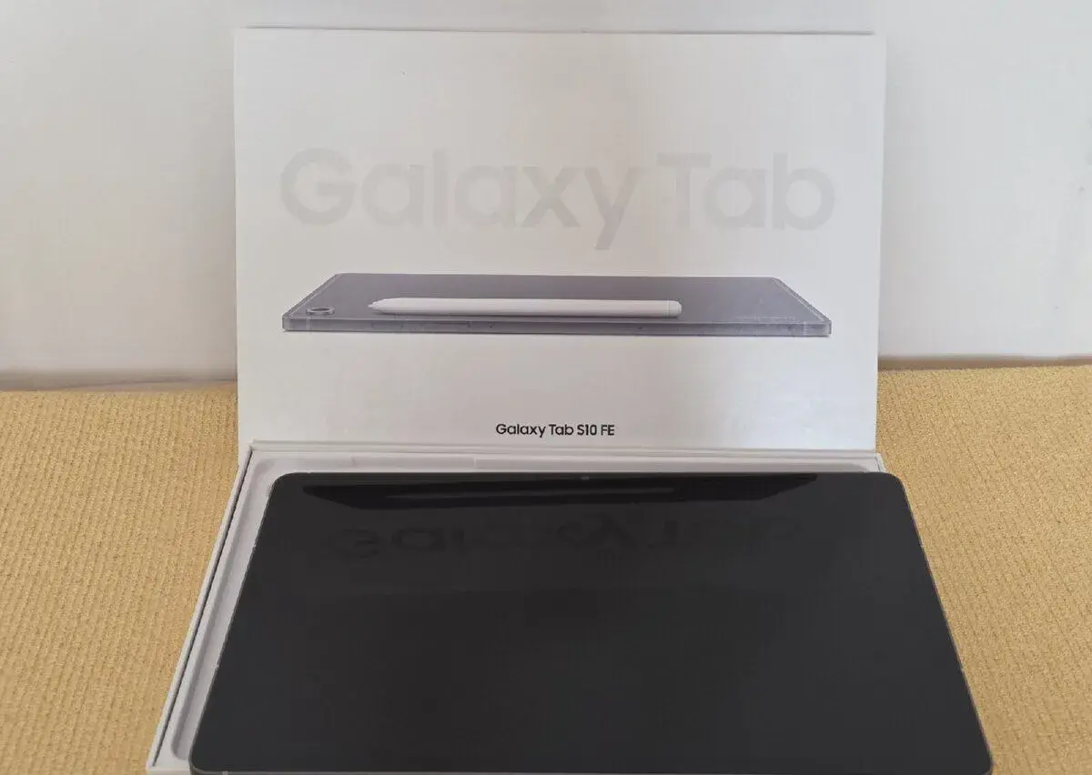 Zánovný Samsung Galaxy Tab S10 FE 128GB šedý