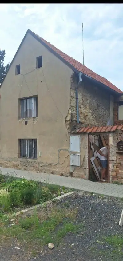 Pronajem rodinneho domu Panensky tynec 3+1