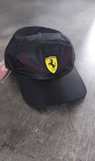 Ferrari kšiltovka