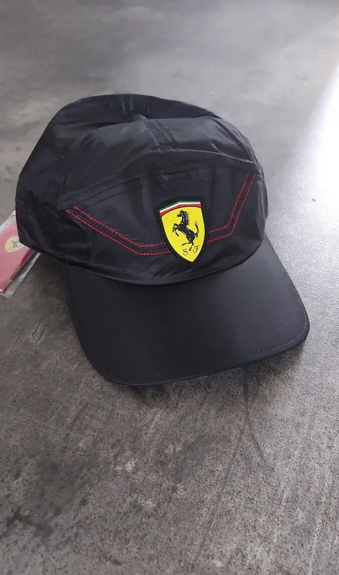 Ferrari kšiltovka