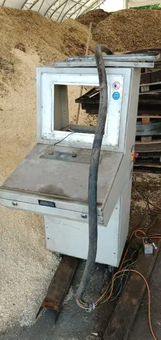 Rozvaděč k strojům