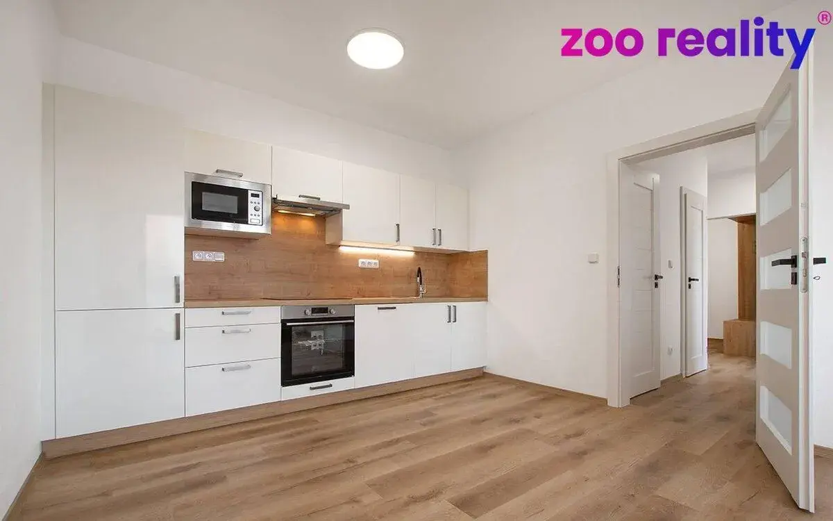 Pronájem bytu 2 kk, 43 m2, Krčínova, České Budějovice