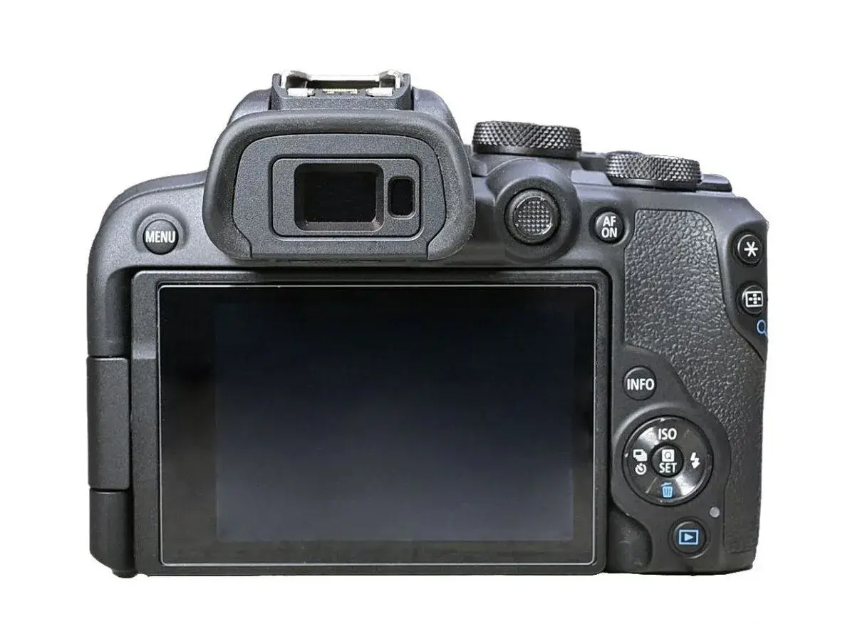 Canon EOS R10, výborný stav, výhodná cena