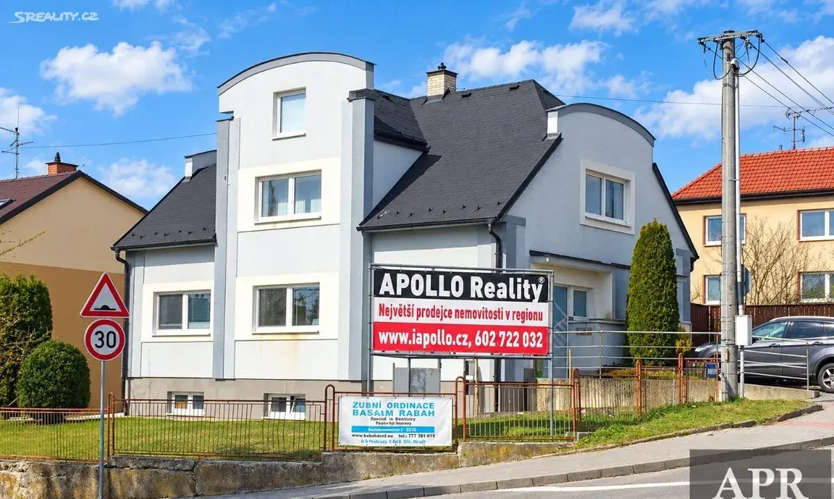PRONÁJEM KANCELÁŘE S PARKOVÁNÍM V UHERSKÉM BRODĚ
