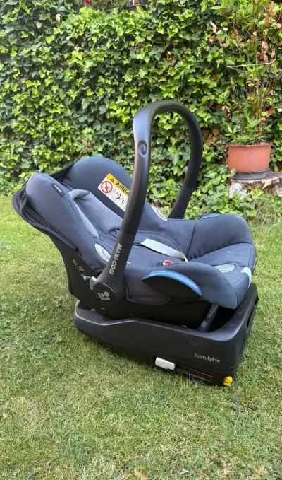 Maxi-Cosi CabrioFix+Isofixová základna family fix
