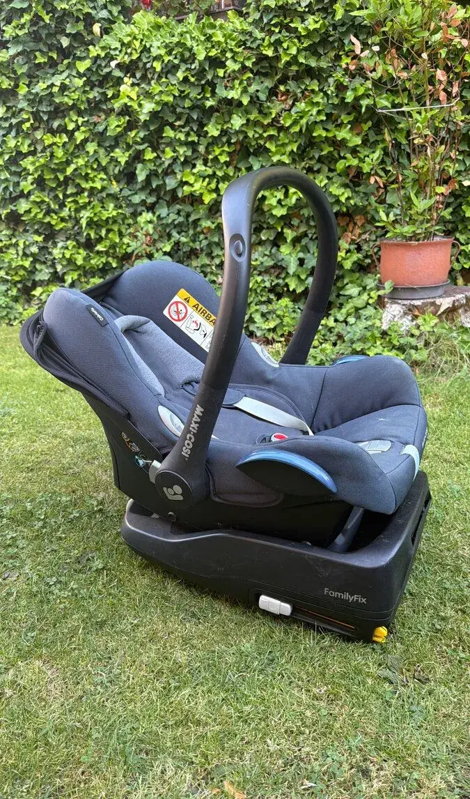 Maxi-Cosi CabrioFix+Isofixová základna family fix