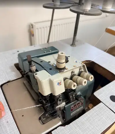 juki průmyslový overlock