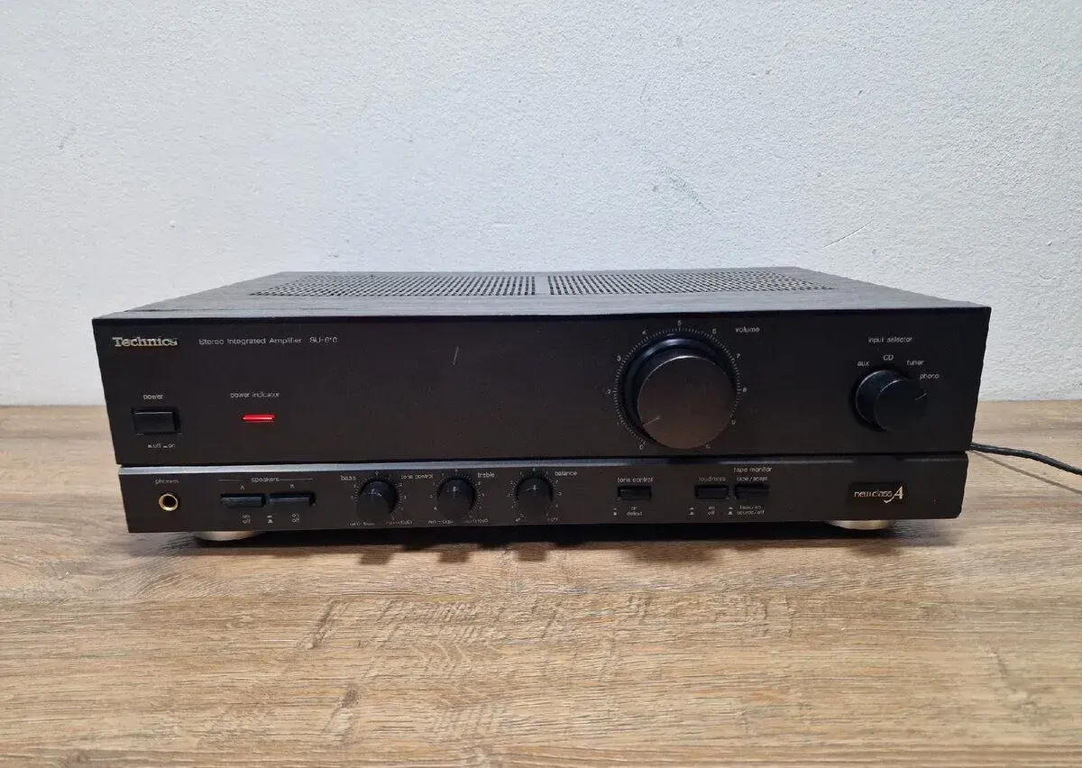 Zesilovač Technics Su-610