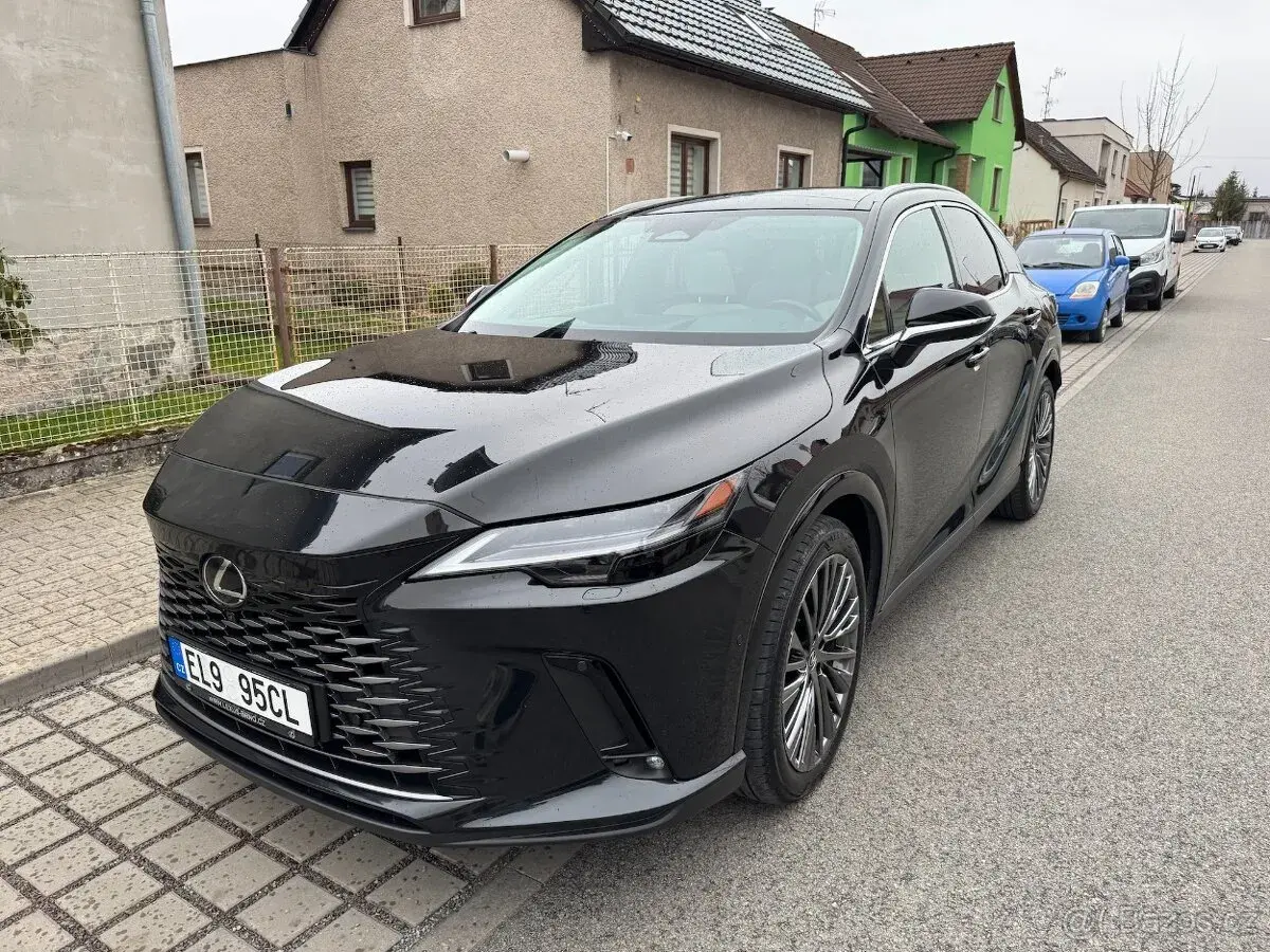Lexus RX – 2024, 80 500 km