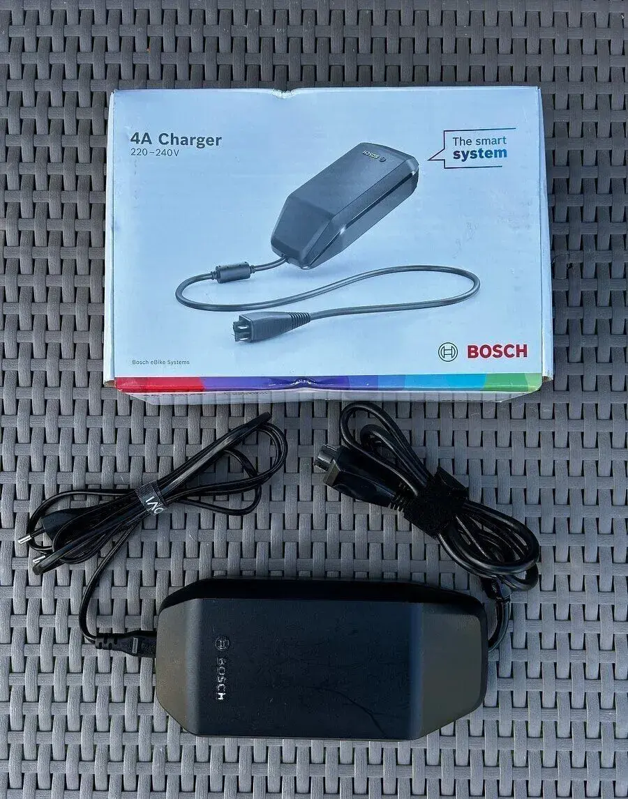Nabíječka Bosch 4A Smart system