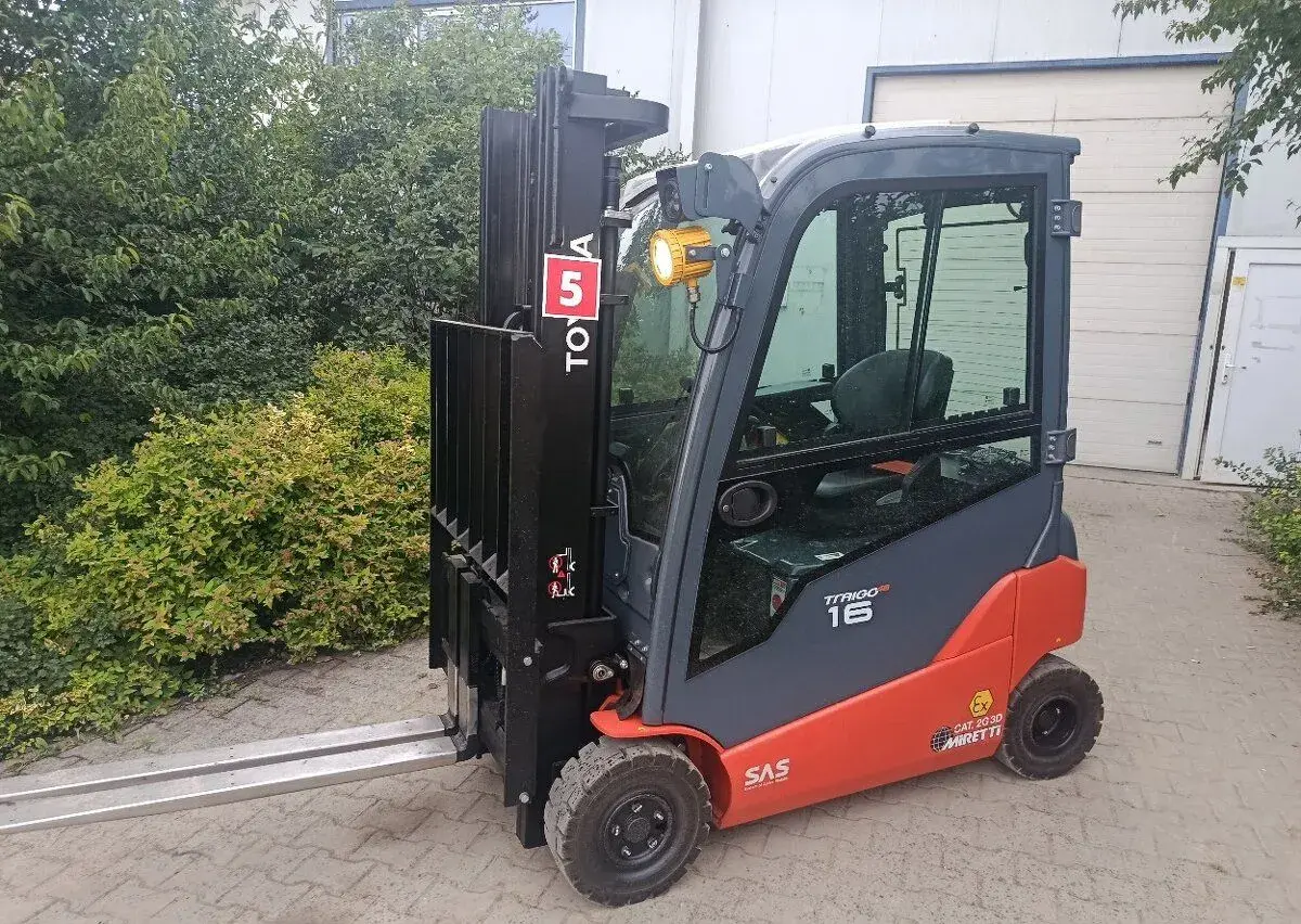 Vysokozdvižný vozík Toyota traigo16 elektrický vysokozdvih