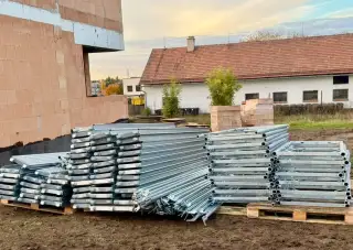 Fasádní ramové lešení 295m2, kvalitní ocel