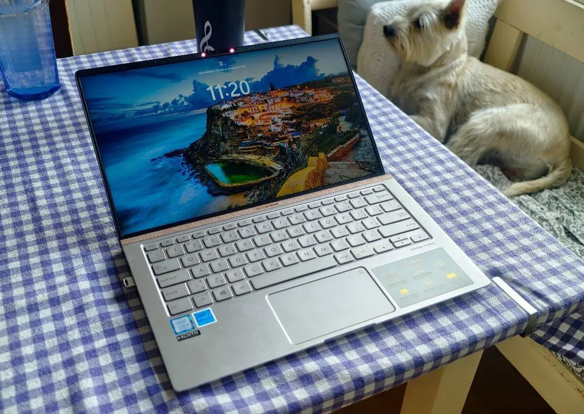 Asus Zenbook UX433F perfektní stav