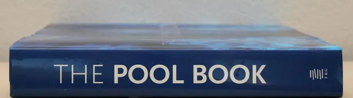 The Pool Book (Daniela Santos Quartino)