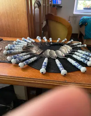 porcelánové příbory cibulák