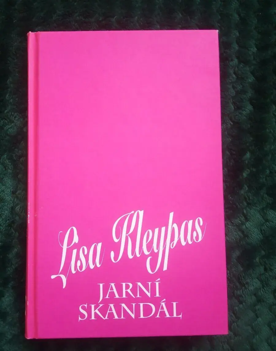 Lisa KLEYPAS:JARNÍ SKANDÁL