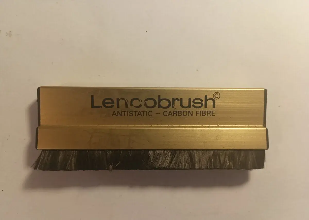Kartáček na gramodesky Lencobrush