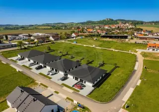 PRODEJ DEVELOPERSKÉHO PROJEKTU DVOJDOMY ZLIVICE
