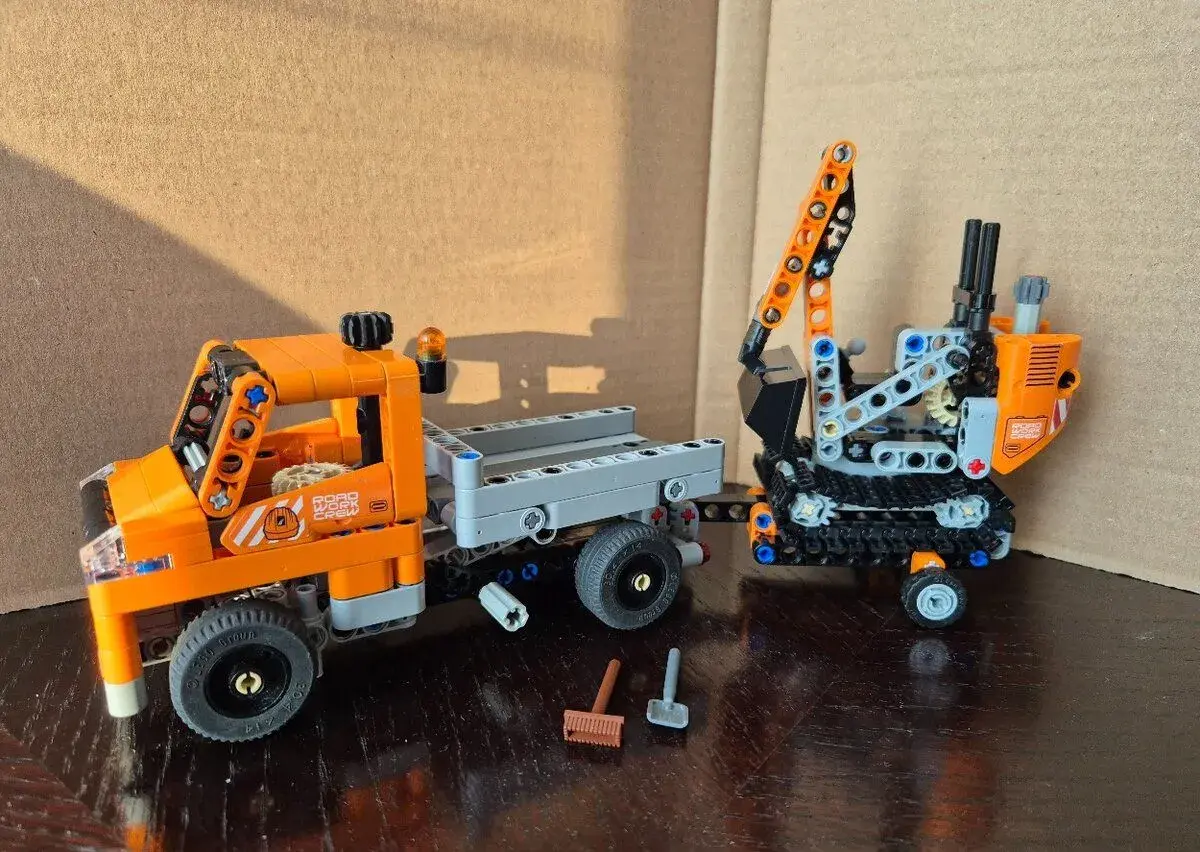 LEGO Technic 42060 Silničáři
