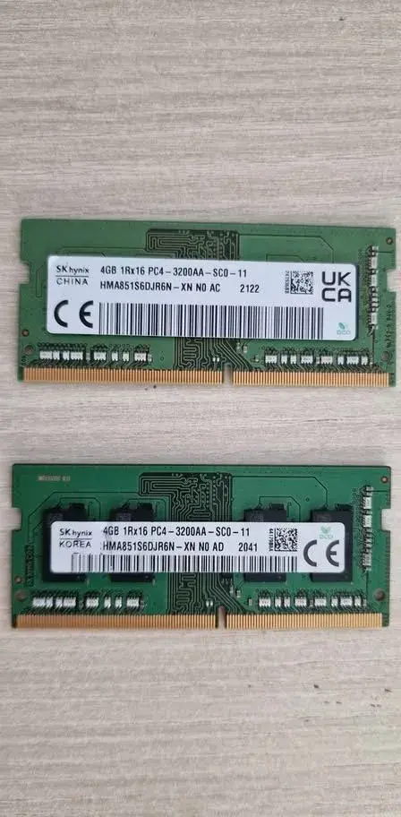 2x SK Hynix 4GB DDR4 3200MHz (SO-DIMM)