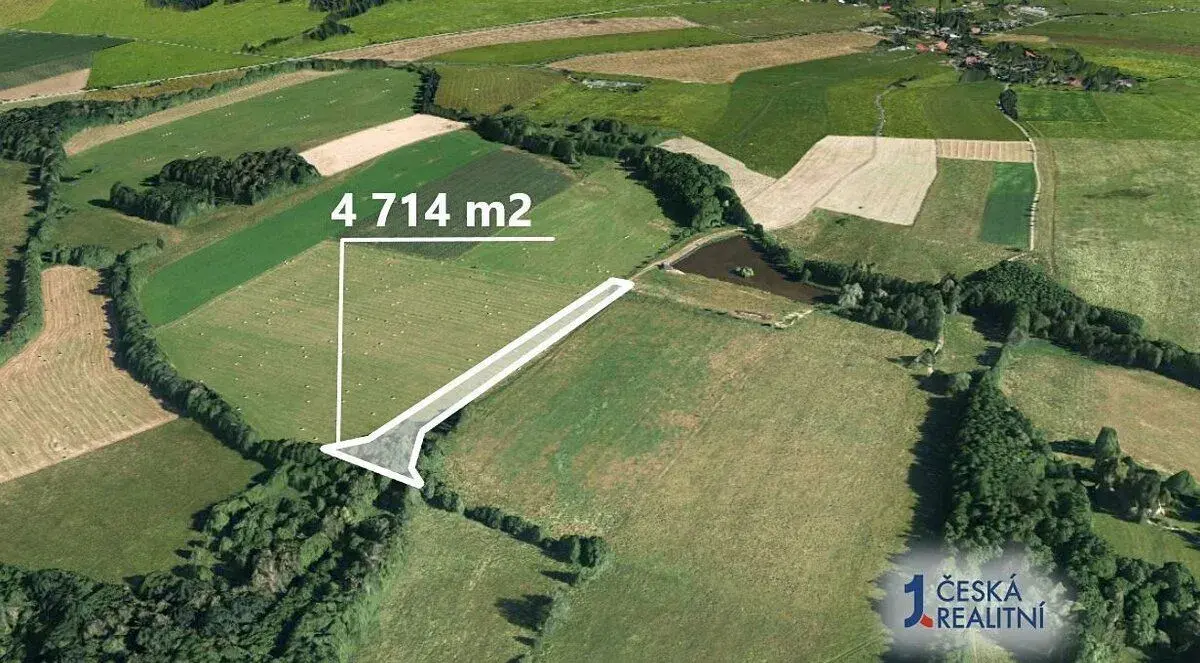 Pole 4 714 m²